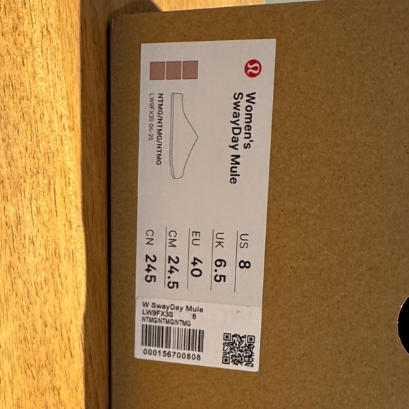 lululemon athletica Tan Slip-On Shoes size 8 - Picture 4 of 5